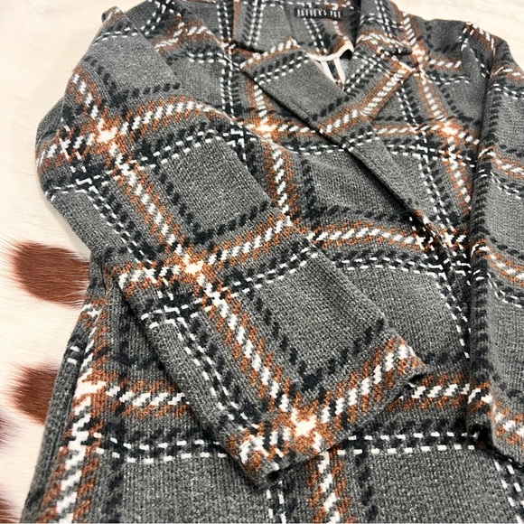 Pottery Pot • Plaid Wool Coat Blazer - Picture 4 of 8